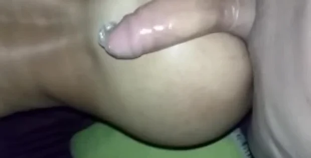 Amigo libera cuzinho